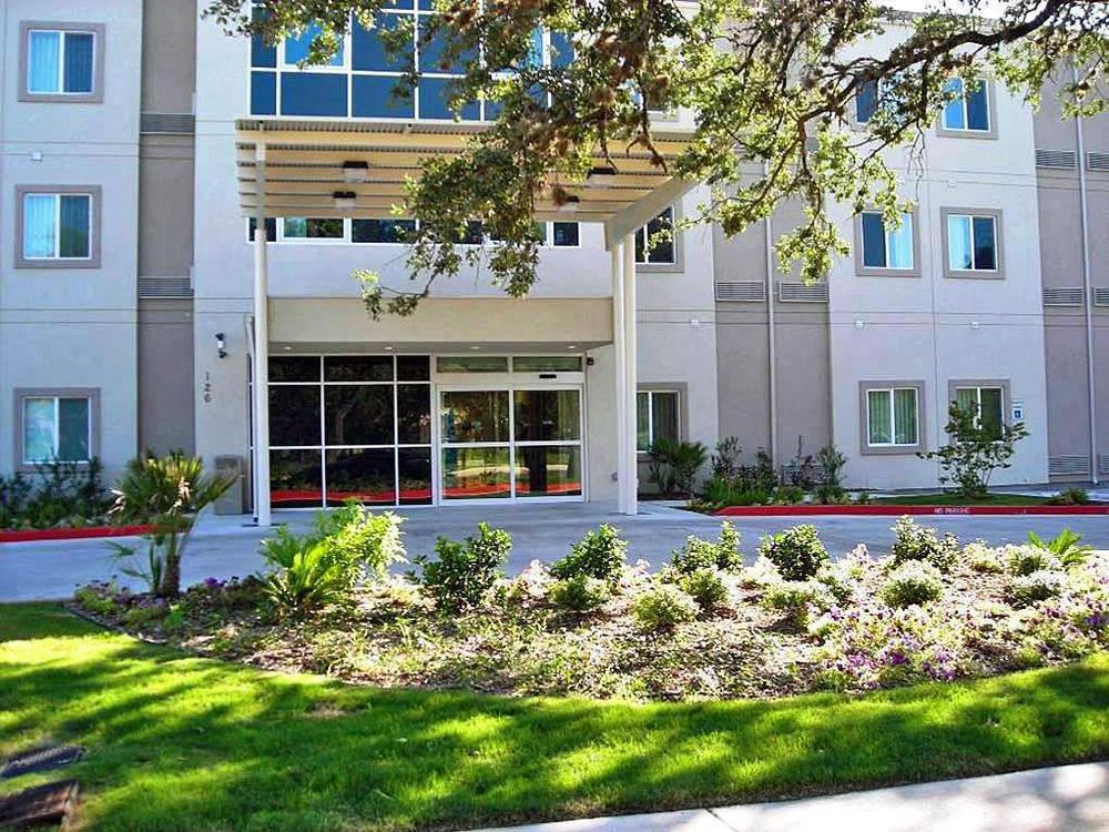 Hotel Baymont By Wyndham San Antonio Airport Extérieur photo